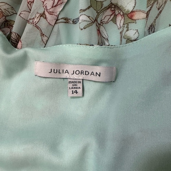 NWOT JULIA JORDAN Asymmetrical Puff Sleeve Maxi Dress Size 14 - Picture 8 of 9